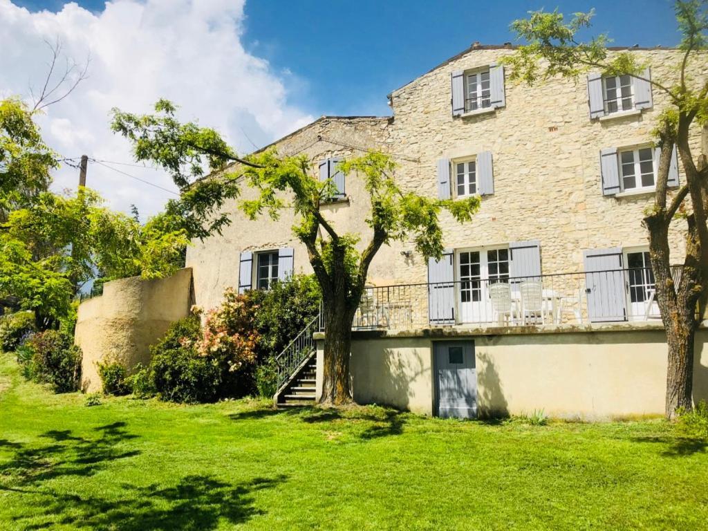 Gite La Bastide De La Loge Au Pied Du Mont Ventoux 萨路特德沃克吕兹 外观 照片